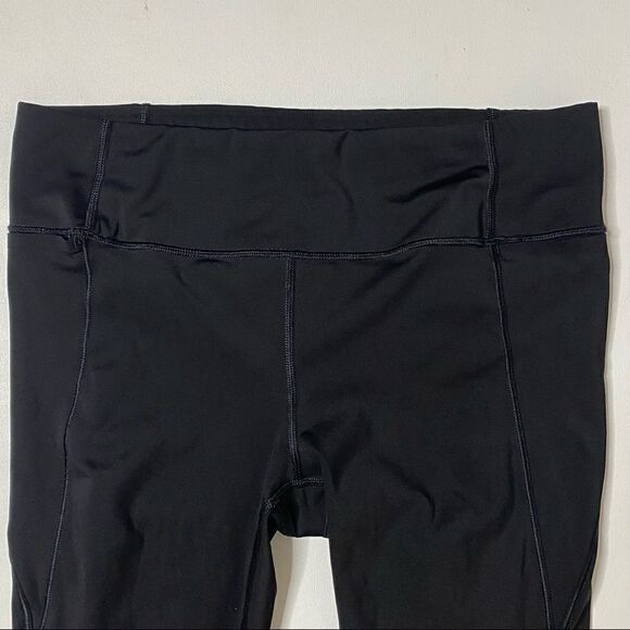 Athleta | High Rise Black Capri’s - Picture 2 of 7